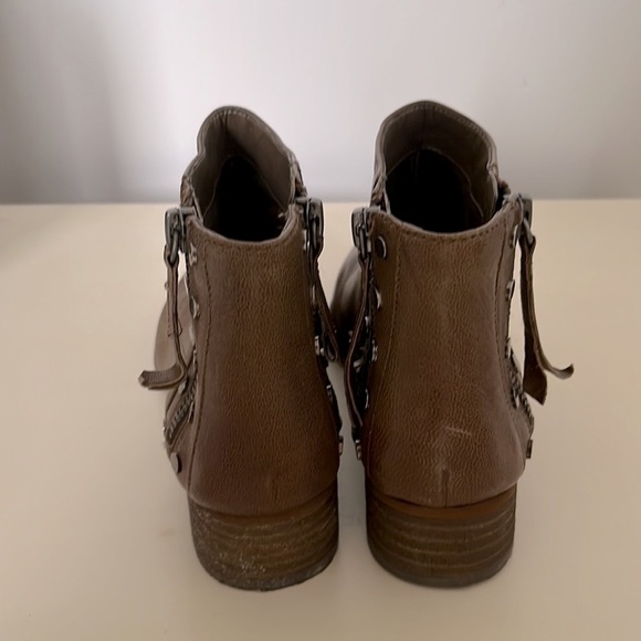 Vince Camuto fawn low heeled ankle boots with studded detail,  US 7, EU37 - Picture 5 of 8